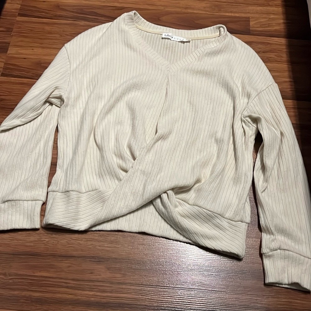 NWOT lulus lush sweater